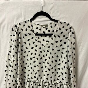 Pleione White and Black V-Neck Polka Dot Blouse